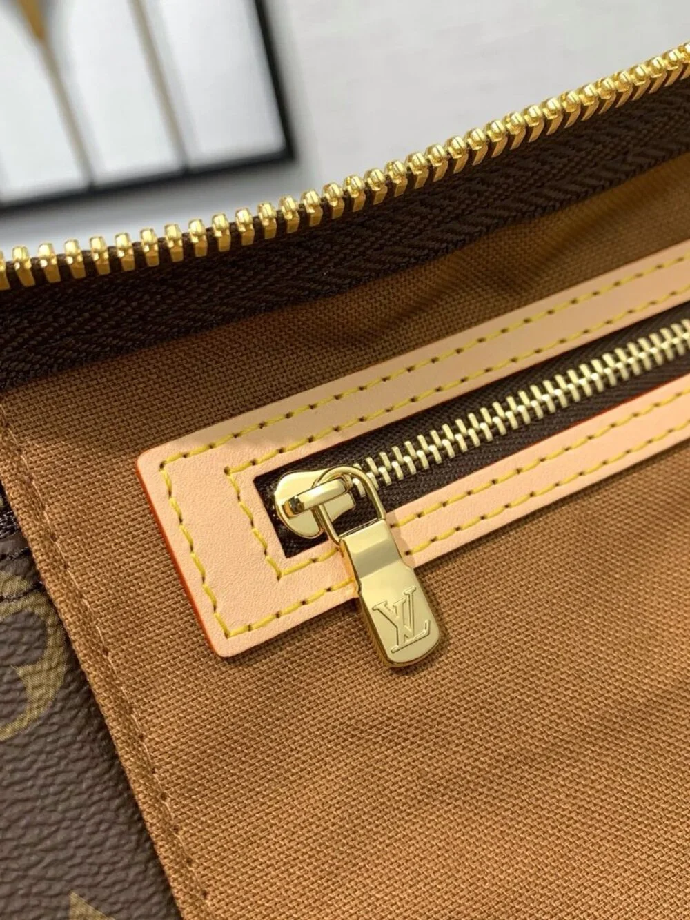 Louis Vuitton Keepall Bandoulière 45